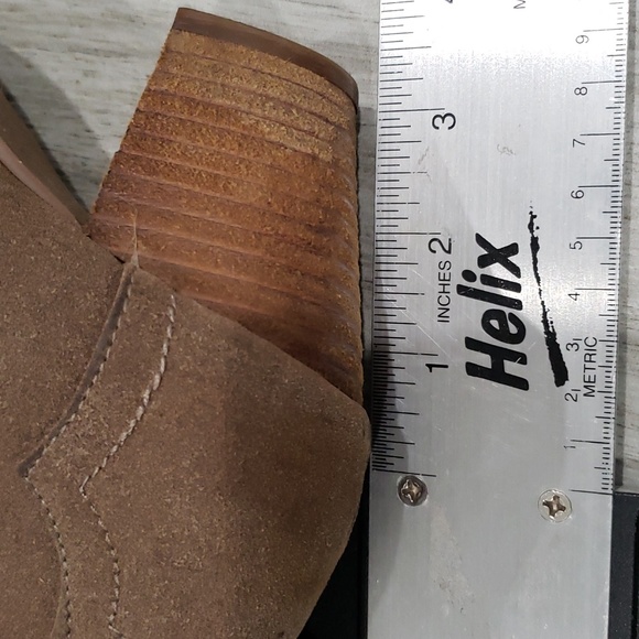 Bucco Cavendish heeled booties. - Picture 8 of 8